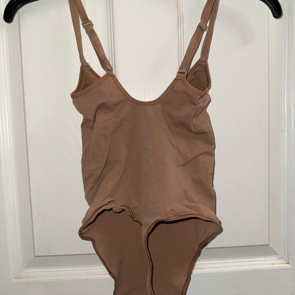 SKIMS Brown Chemise with Adjustable Straps - Picture 3 of 4